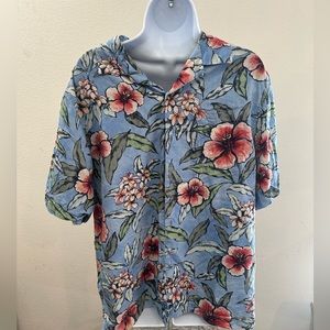 Tommy Bahama Hawaiian Shirt 100% Silk Mens Sz. Small Floral SS